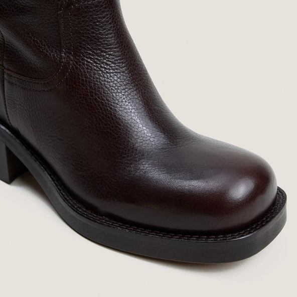 Bottes à bouts ronds en cuir grainé marron foncé|BICHETTE | Jonak