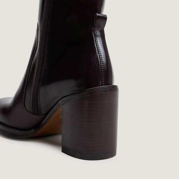Bottes à talons débordants en cuir marron foncé | BRETZEL | Jonak
