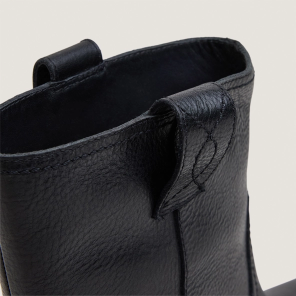 Bottines à bouts ronds et talons carrés en cuir grainé noir | TERRA | Jonak