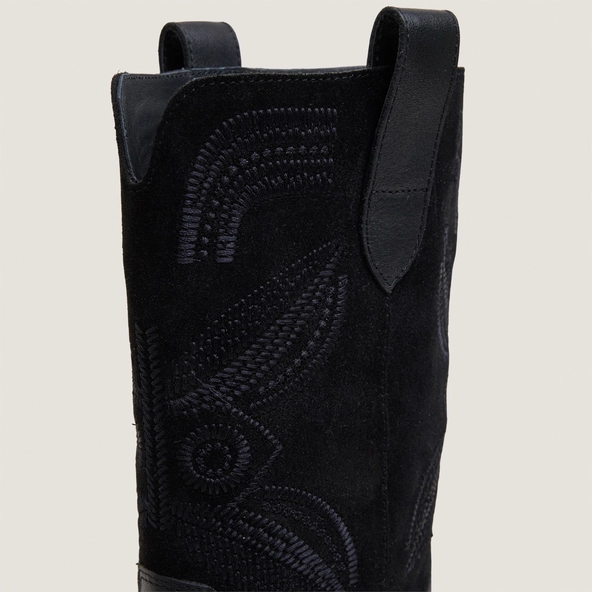 Bottes à bouts pointus et surpiqures apparentes en cuir grainé noir et croûte noire | TATIANA | Jonak