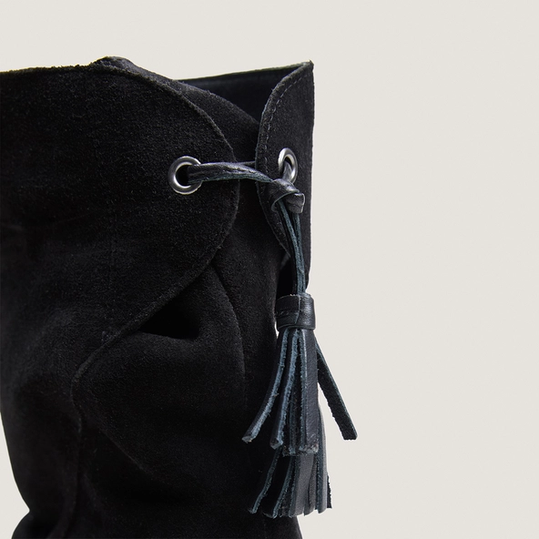 Bottines à lacets arrières en croûte noire | PIO | Jonak