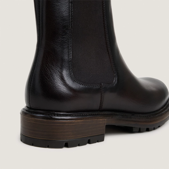 Boots à élastiques et semelles crantées en cuir grainé marron foncé | CELINA | Jonak