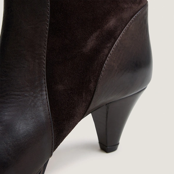 Bottes à talons pointus en cuir marron et croûte marron | LEONORE | Jonak