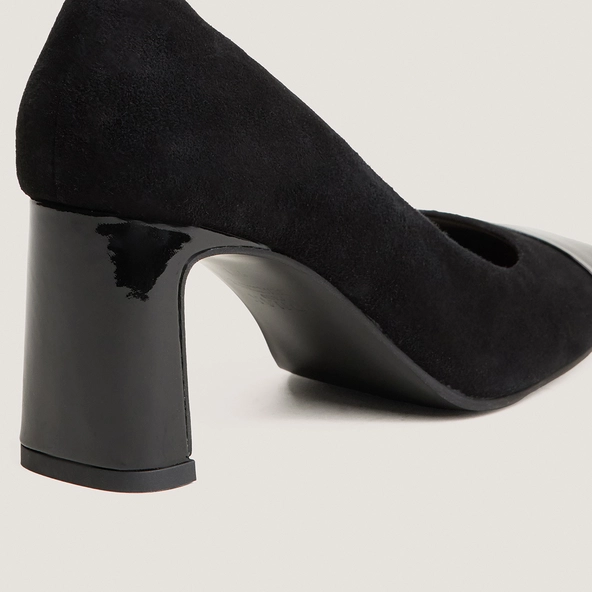Escarpins &agrave; talons larges et bouts carr&eacute;s en vernis noir et velours noir | DOG | Jonak