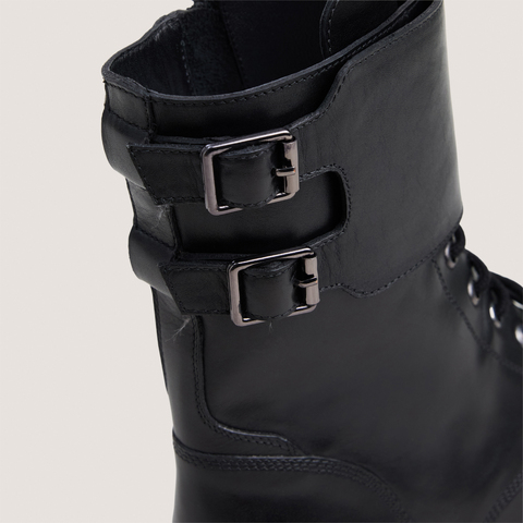 Boots &agrave; lacets et doubles brides &agrave; boucles noir