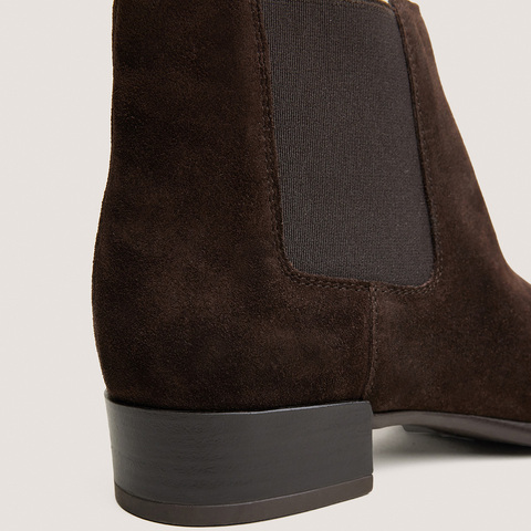 Boots &agrave; &eacute;lastiques et talons plats marron fonc&eacute;
