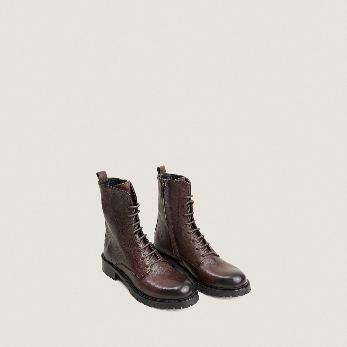 Boots à lacets en cuir grainé marron | ROMAIN | Jonak