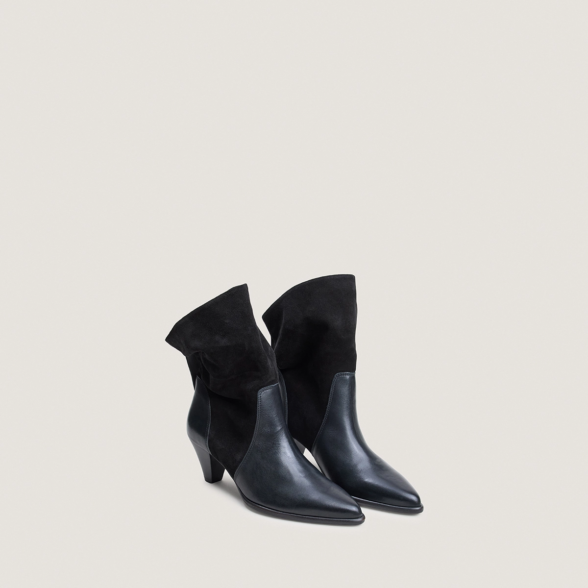 Bottines à bouts pointus en cuir noir et croûte noire | PAMPA | Jonak