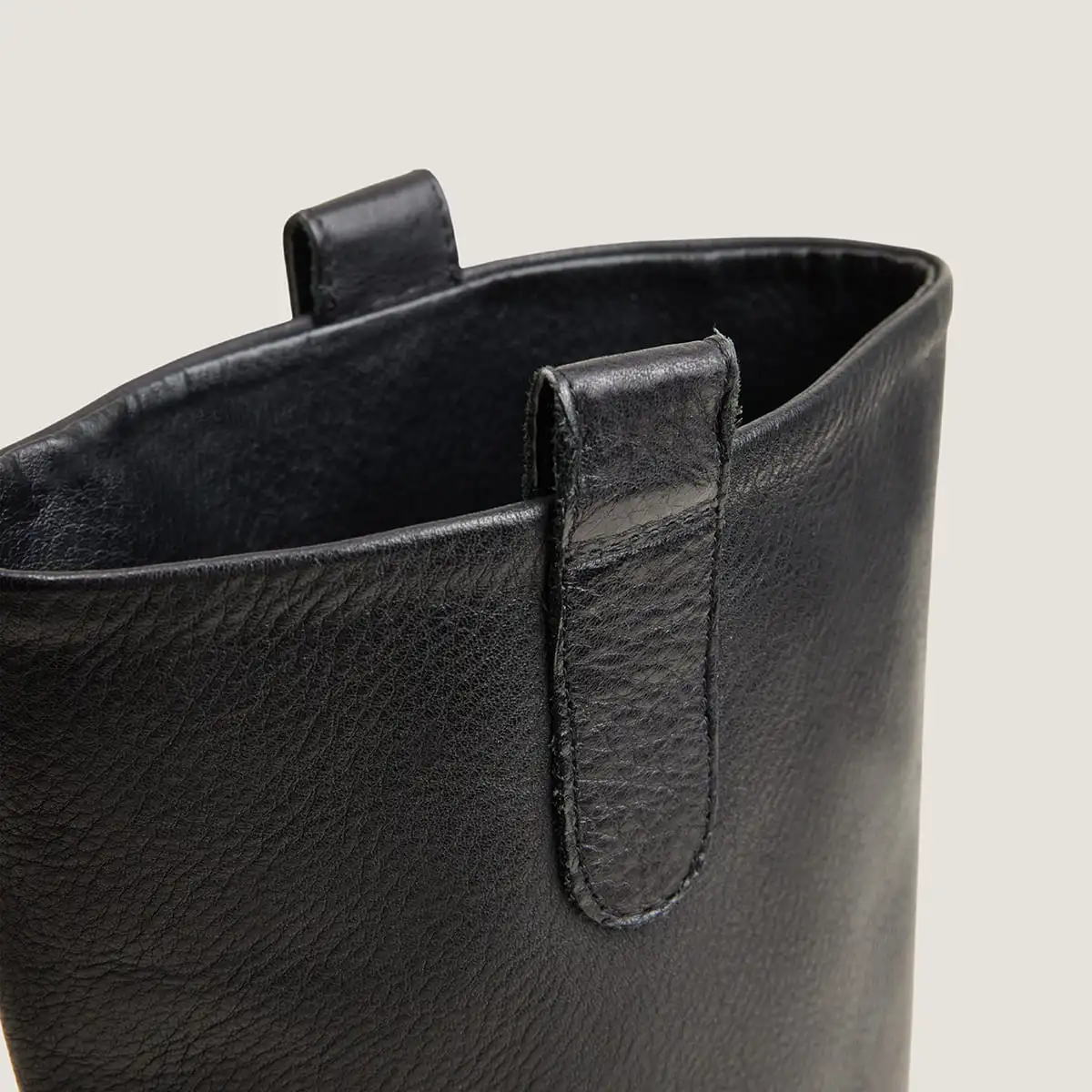 Bottes hautes &agrave; semelles crant&eacute;es en cuir grain&eacute; noir | ROXY | Jonak