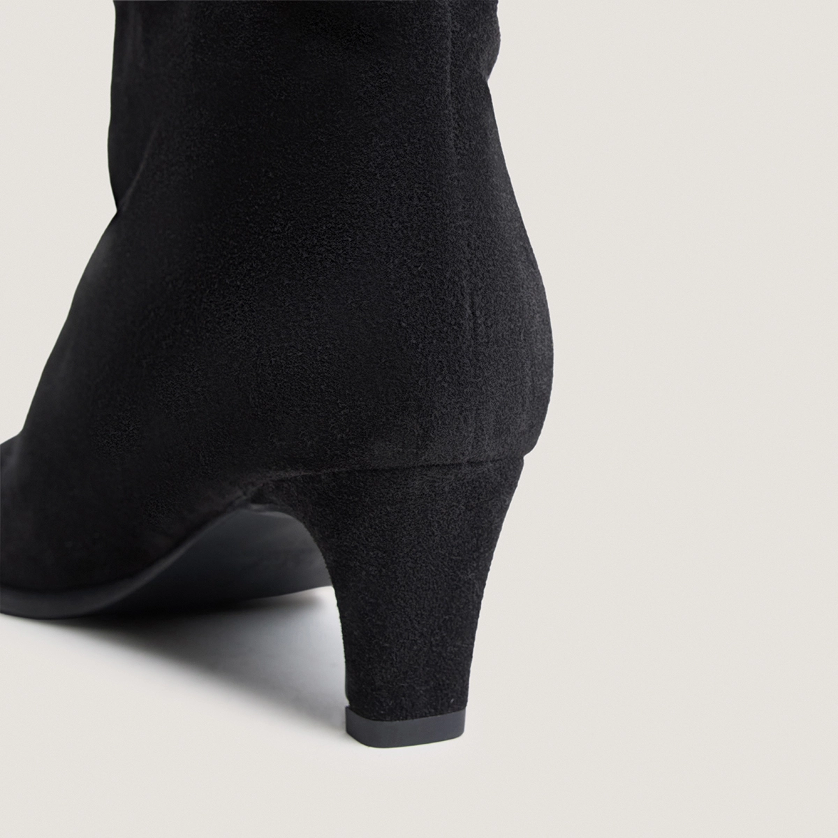 Bottines à talons et bouts pointus en croute noir | PY | Jonak