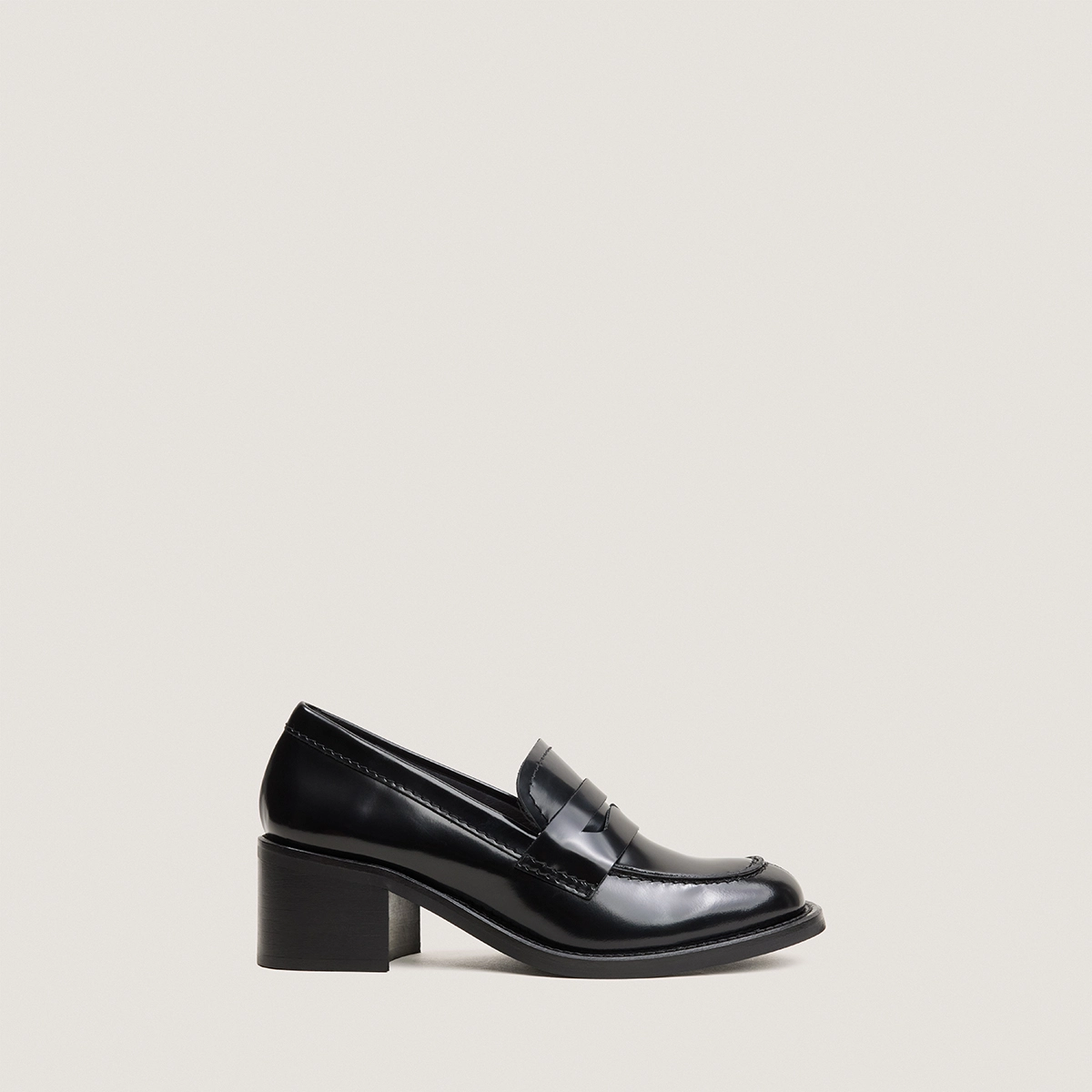 Mocassins &agrave; talons en cuir glac&eacute; noir | DOLLEGE | Jonak