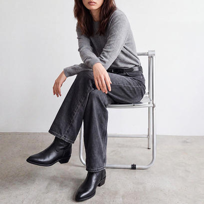 Bottines &agrave; petits talons en cuir grain&eacute; noir | TALY | Jonak