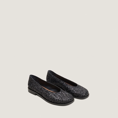 Ballerines à petits talons et bouts ronds noir
