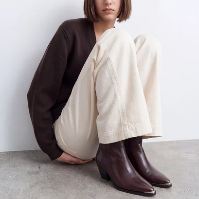 Bottines à talons et embouts argentés marron
