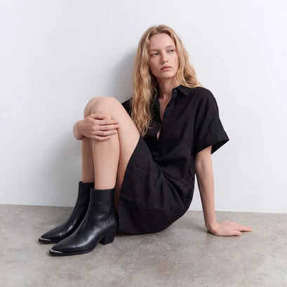 Bottines à talons et embouts argentés noir