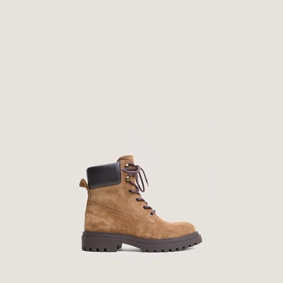 Boots à semelles crantées et lacets marron / greige