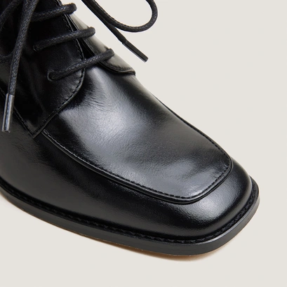 Derbies à talon noir