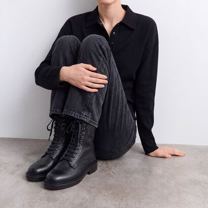 Boots &agrave; lacets et &agrave; talons en cuir grain&eacute; noir | DOLL | Jonak