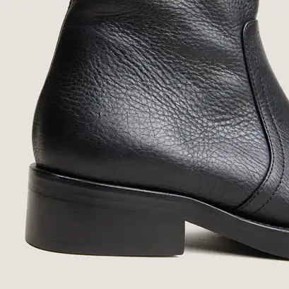 Bottines à lacets et à talons noir