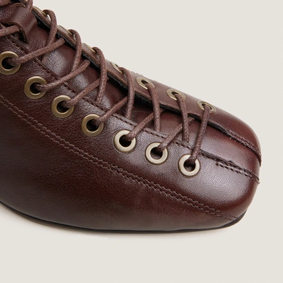 Bottines à lacets et à talons marron