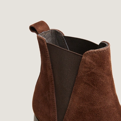 Boots Chelsea à talons et bouts pointus marron