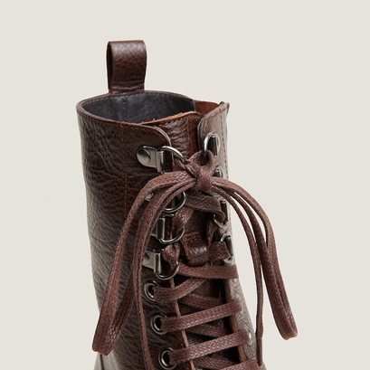 Bottines à lacets et à talons marron