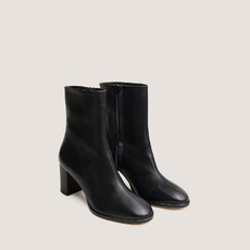 Bottines &agrave; talons et bouts arrondis noir