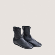 Bottines plates &agrave; bouts ronds noir