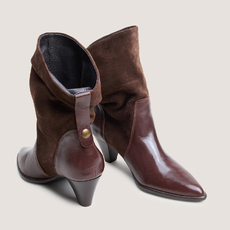 Bottines &agrave; bouts pointus marron