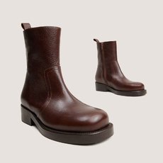 Bottines &agrave; zip et &agrave; talons marron
