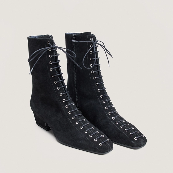 Bottines à bouts pointus et lacets en croûte noire | DUOMO | Jonak