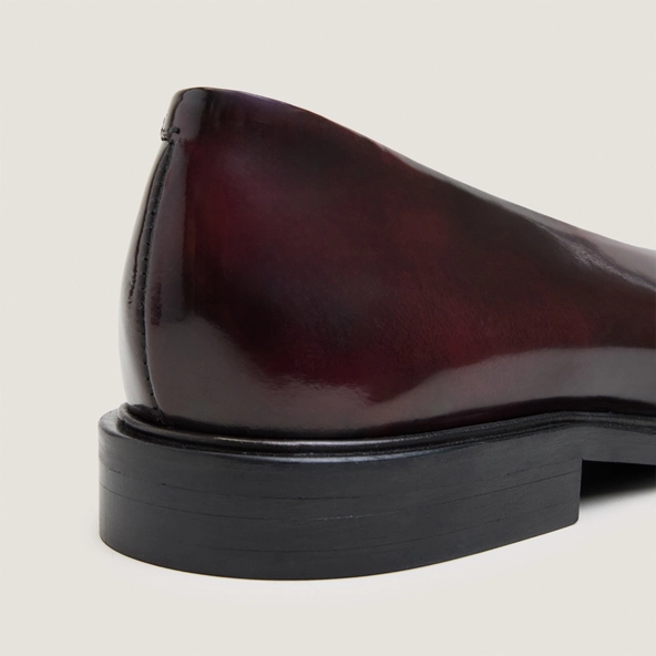 Ballerines &agrave; petits talons et bouts ronds en cuir glac&eacute; bordeaux | DAURELIA | Jonak