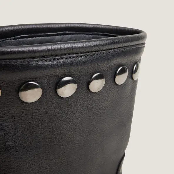 Bottes à rivets et semelles crantées en cuir grainé noir | REGAN | Jonak