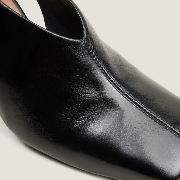 Escarpins slingbacks &agrave; bouts carr&eacute;s en cuir noir | DREEZE | Jonak