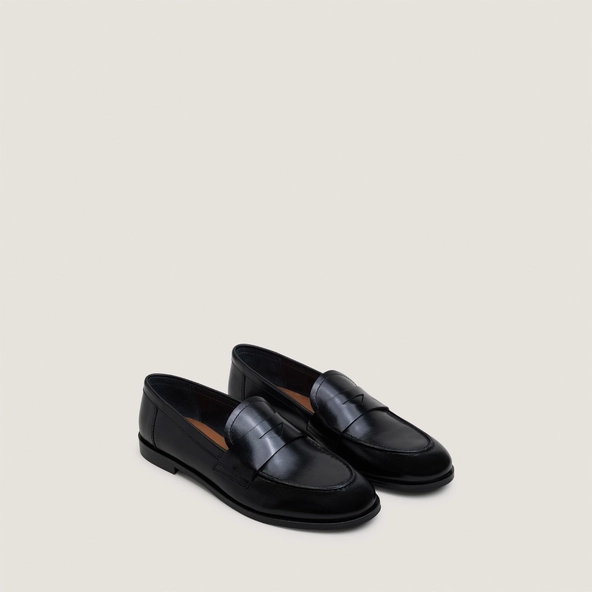 Mocassins &agrave; bouts ronds en cuir noir | THELMA | Jonak