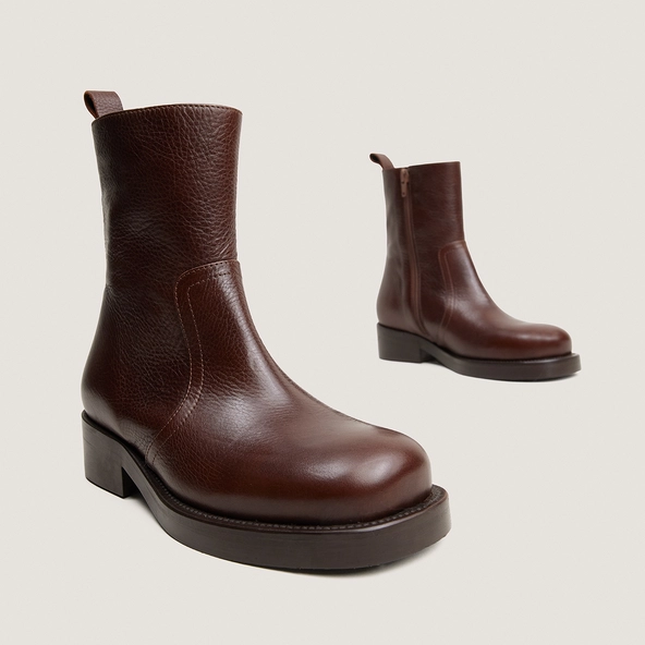 Bottines à zip et à talons en cuir grainé marron | DIO | Jonak