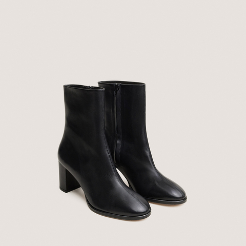 Bottines &agrave; talons et bouts arrondis noir