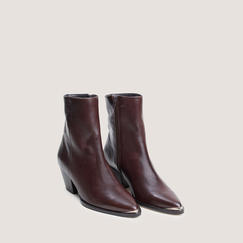 Bottines &agrave; talons et embouts argent&eacute;s marron