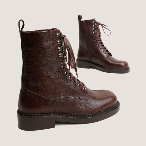 Boots &agrave; lacets et &agrave; talons marron