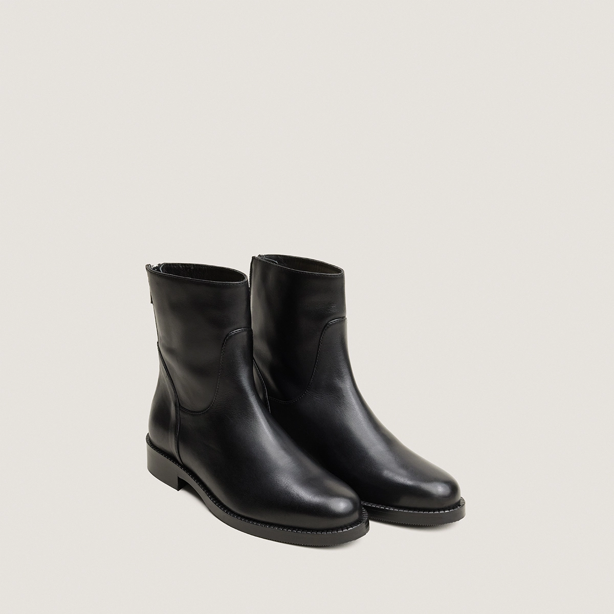 Bottines à zip et à talons en cuir noir | VELDA | Jonak