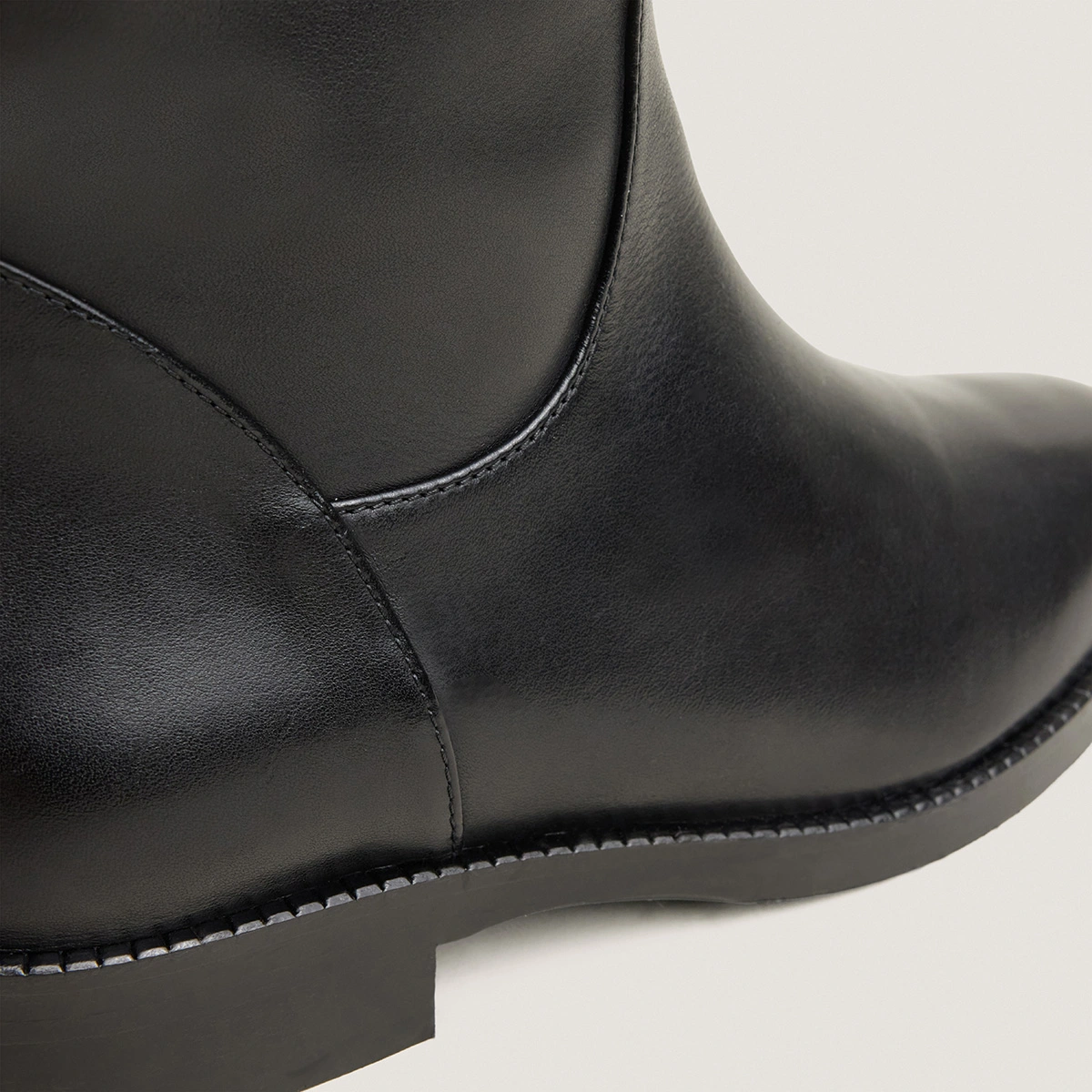 Bottines à zip et à talons en cuir noir | VELDA | Jonak