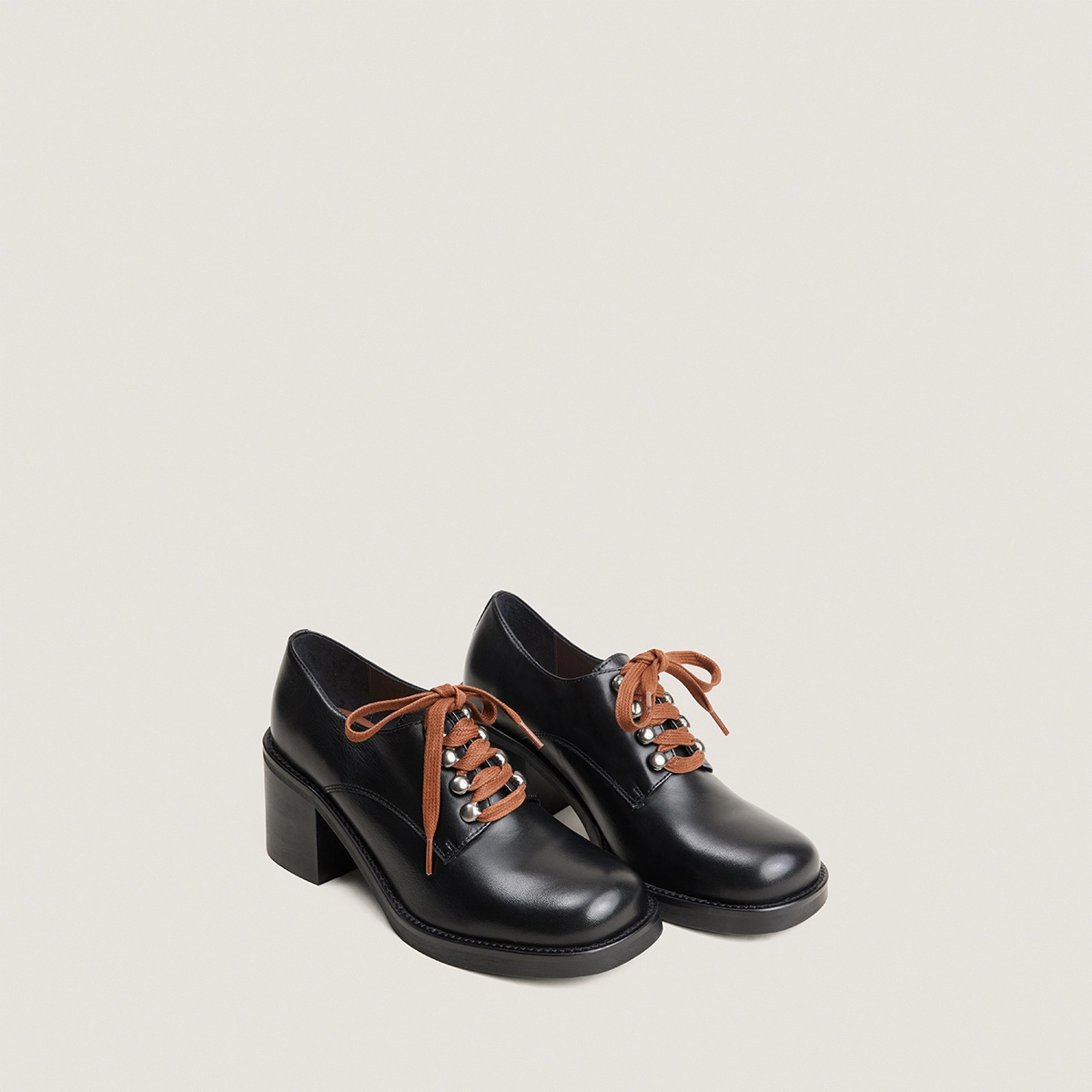 Derbies à talon en cuir noir | DIVALUS | Jonak