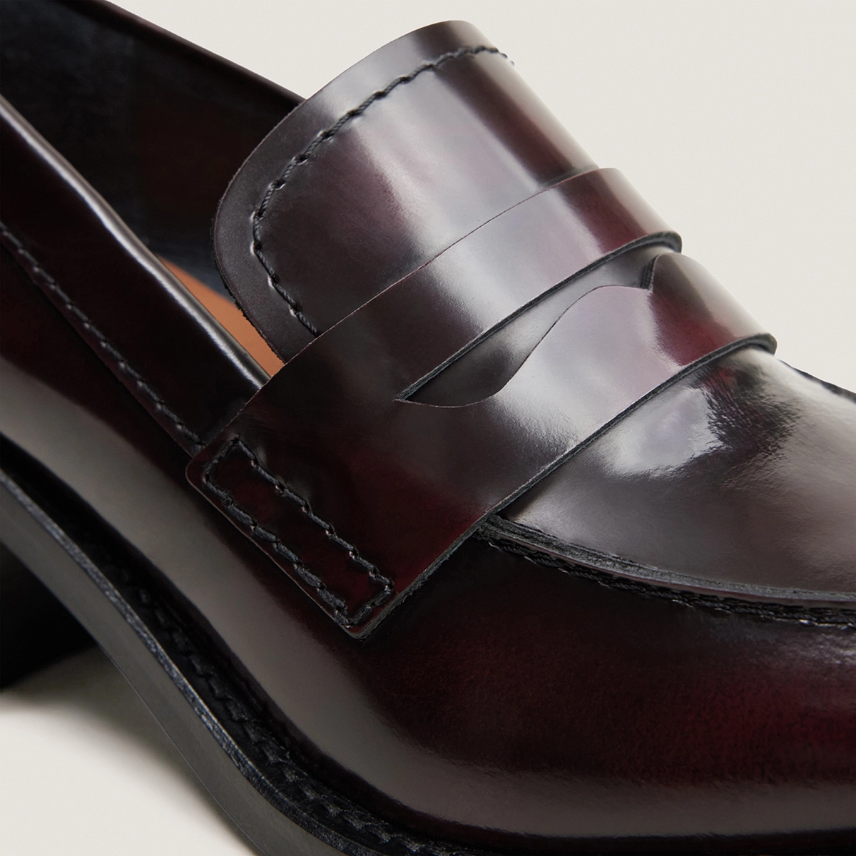 Mocassins &agrave; talon en cuir glac&eacute; bordeaux | DOLLEGE | Jonak