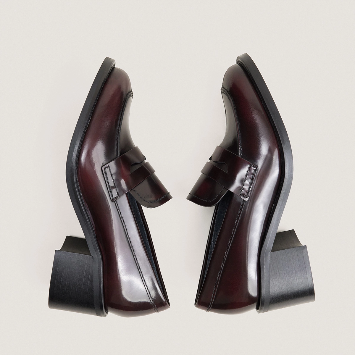 Mocassins &agrave; talon en cuir glac&eacute; bordeaux | DOLLEGE | Jonak