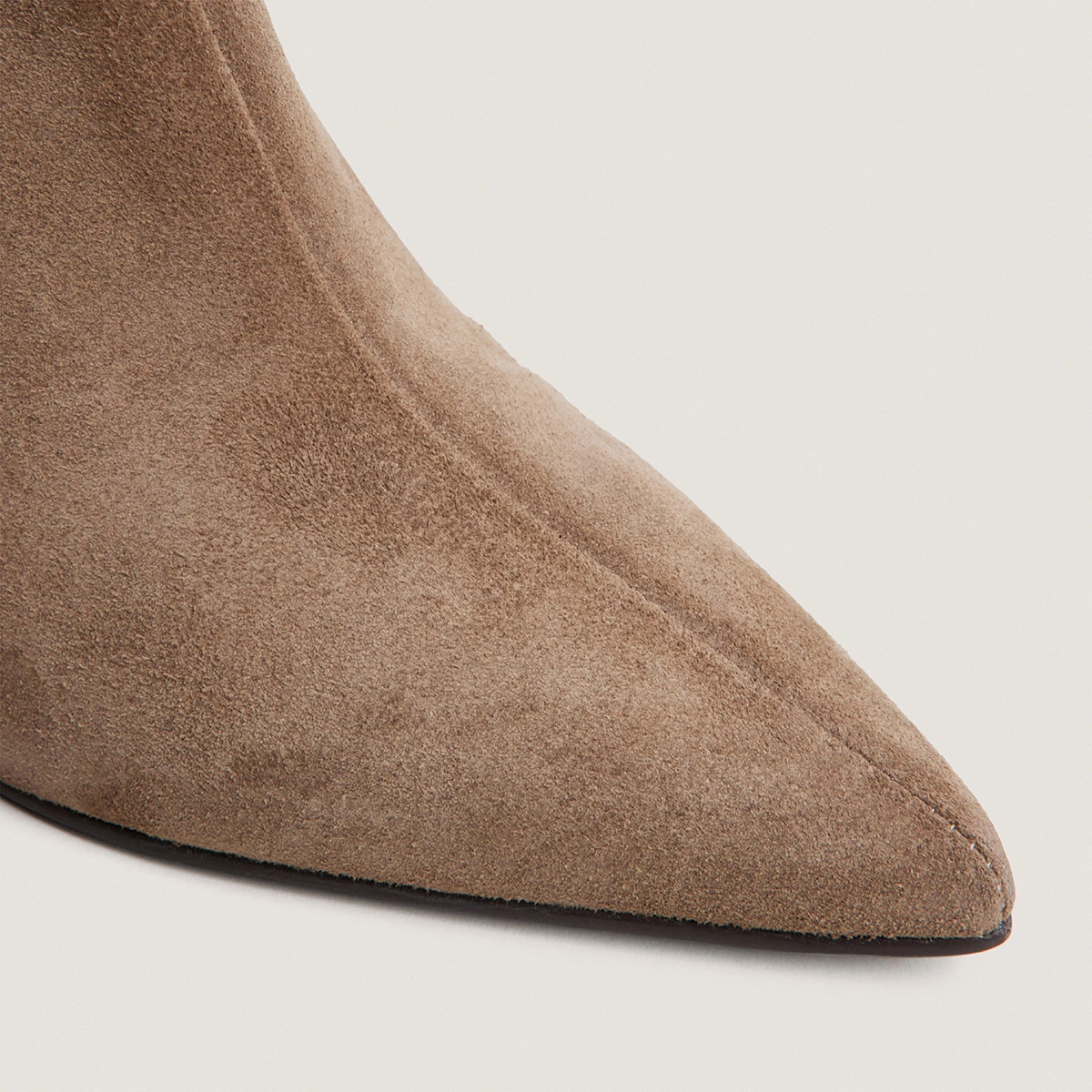 Bottines à bouts pointus en croute taupe | DELIANE | Jonak