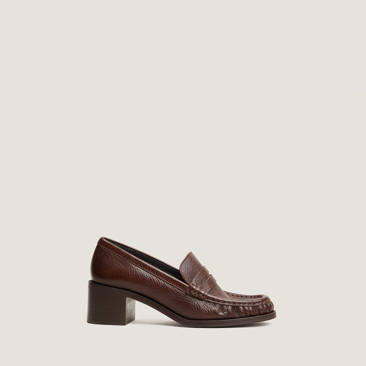 Mocassins à talon en cuir grainé marron | DELICIEUX | Jonak