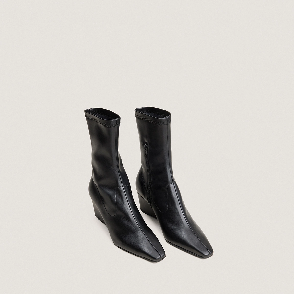Bottines à bouts pointus en stretch noir | DEXTRA | Jonak