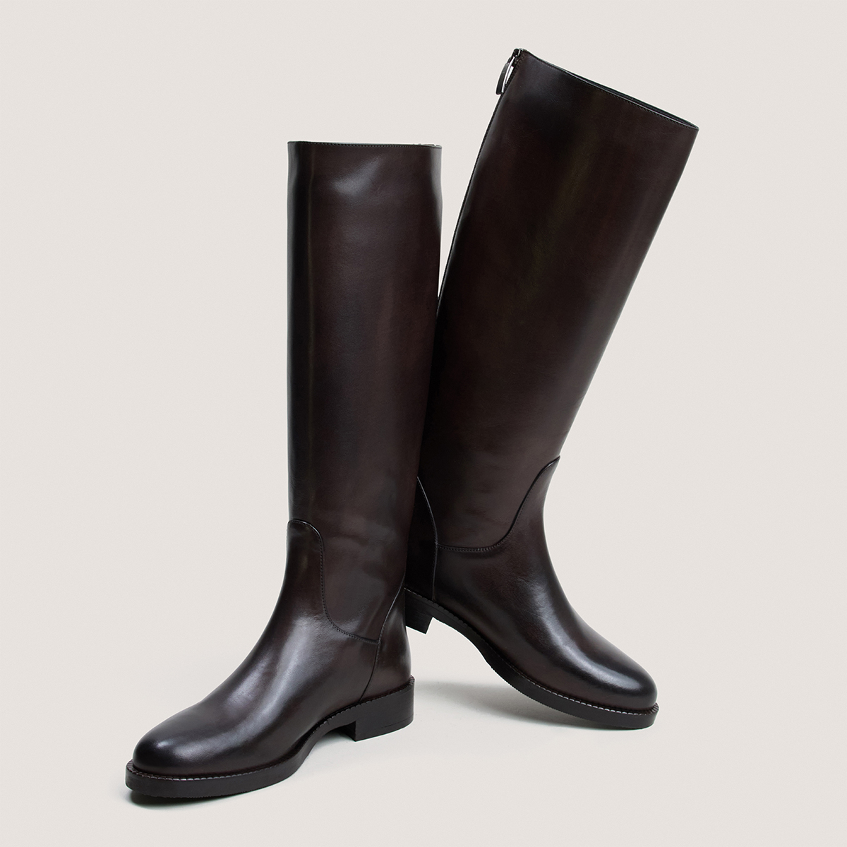 Bottes &agrave; bouts ronds marron fonc&eacute;