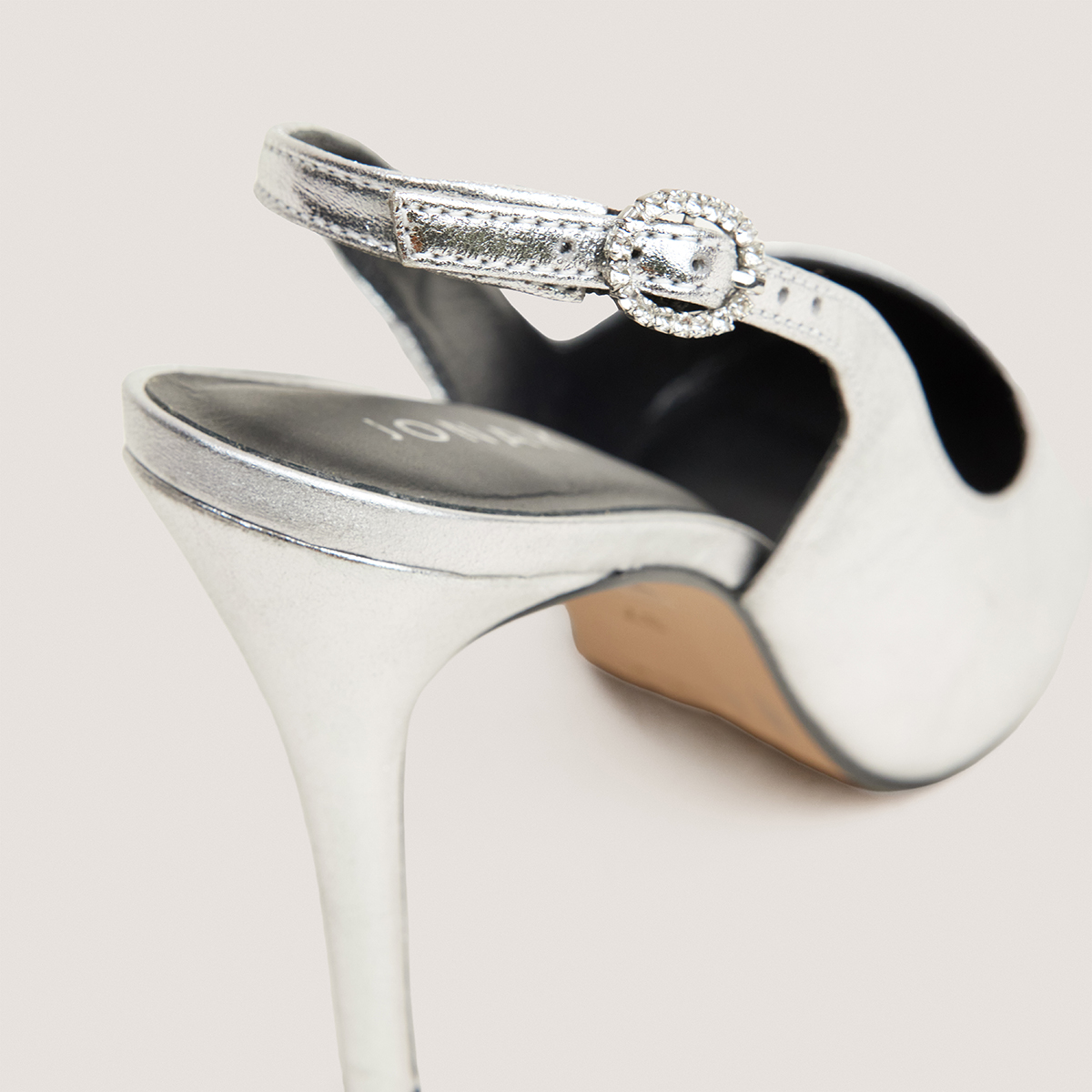 Escarpins slingbacks à bouts pointus en cuir métallisé argent | FLAMME | Jonak