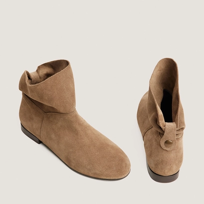 Boots à talon plats taupe